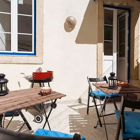 Beatrice Apartment *